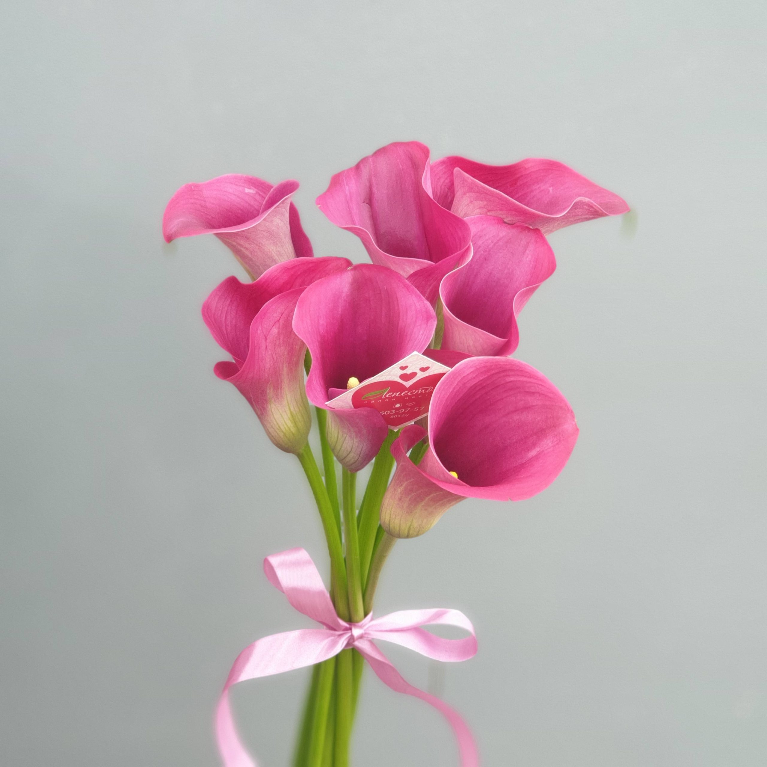 Монобукет из фиолетовых калл